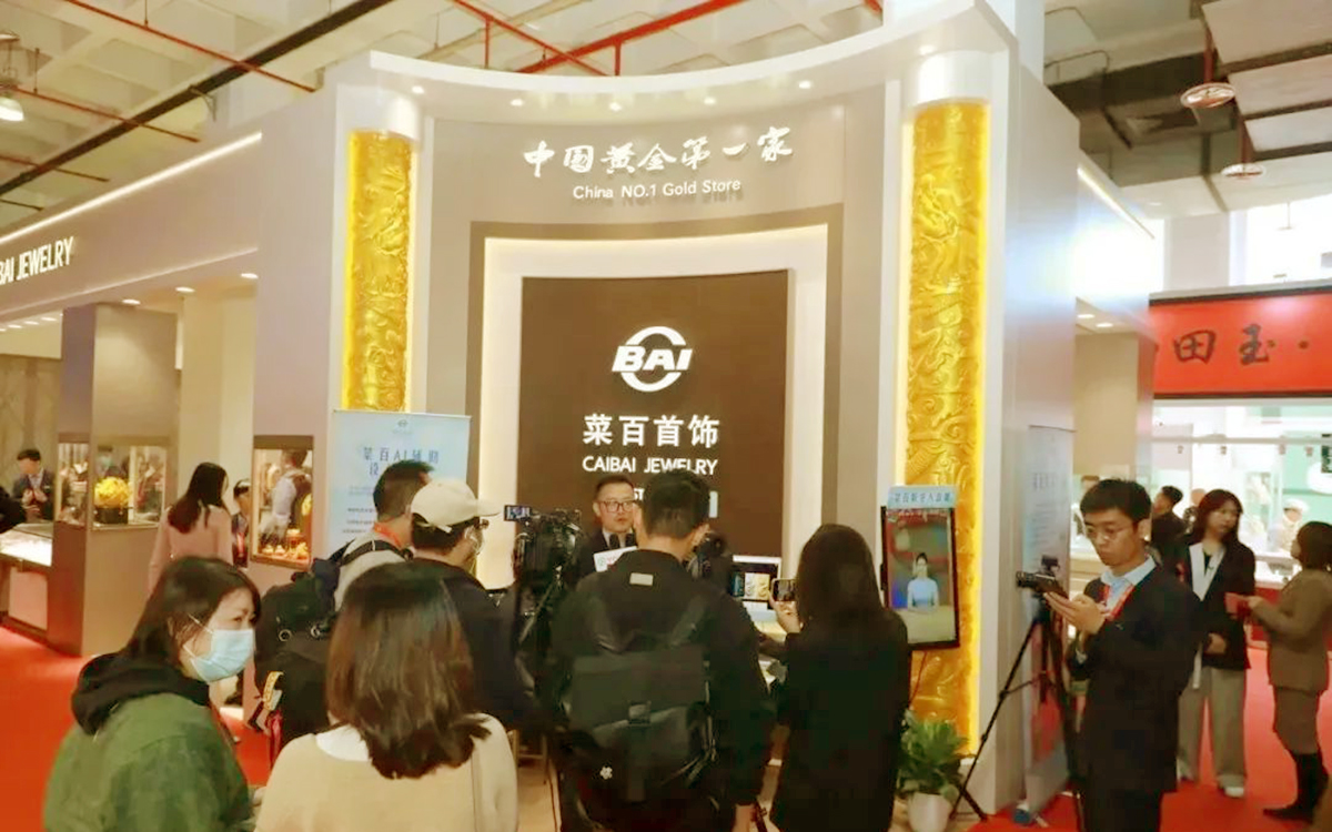 通过灯光让深圳珠宝展台设计更吸引客户