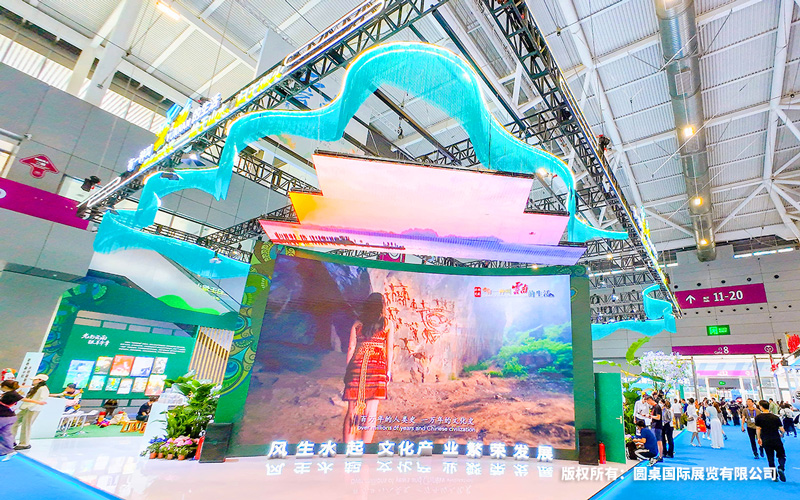 在深圳展览设计搭建中,如何体现企业的专业形象?