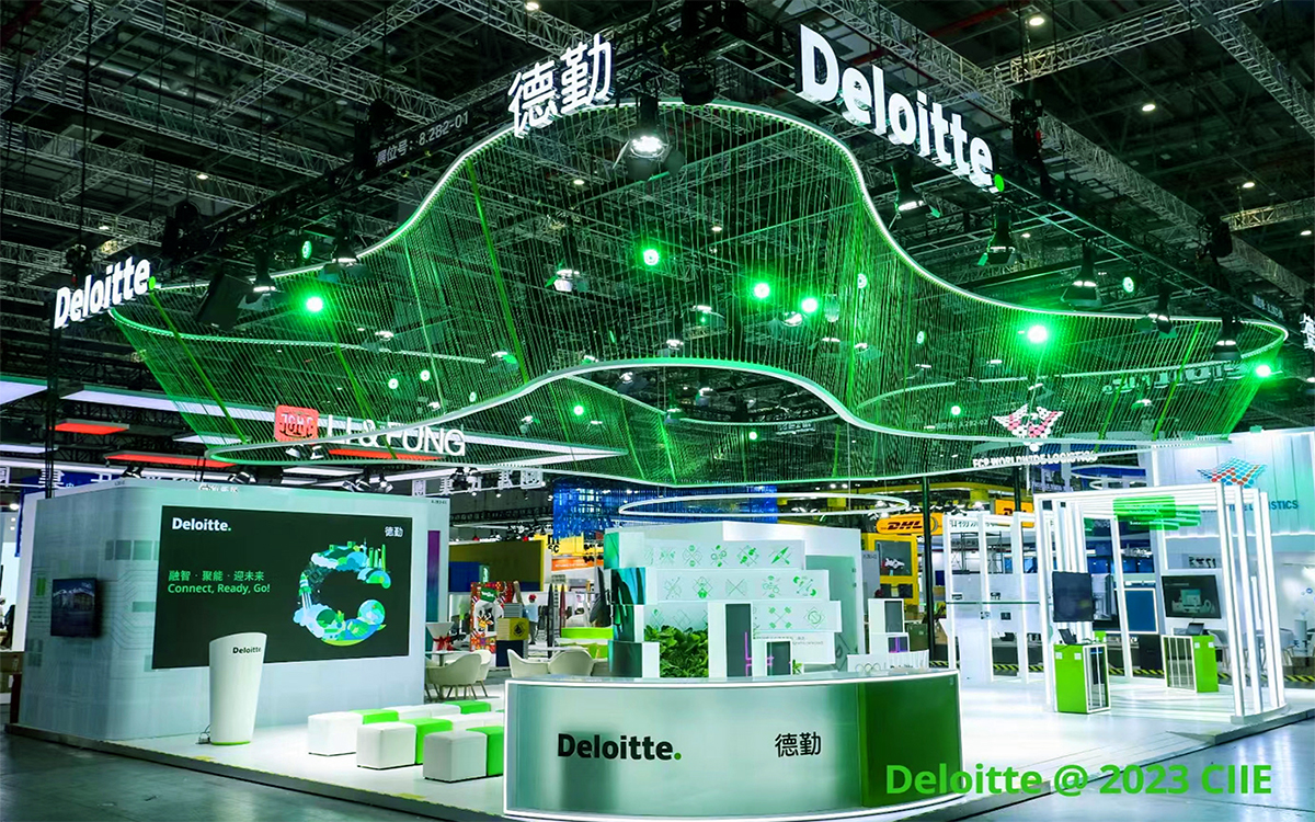 在深圳展台搭建中，用视觉元素传递品牌温度