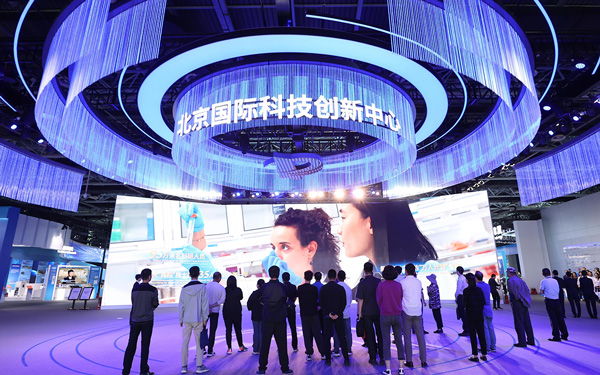 高交会展台制作:怎样用个性造型吸引远距离观众?