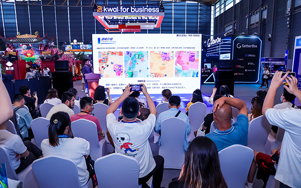 在香港展览会装修中，如何巧妙融入企业品牌符号？