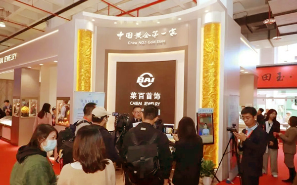 在深圳展台搭建中，如何用材质设计打造高端质感？