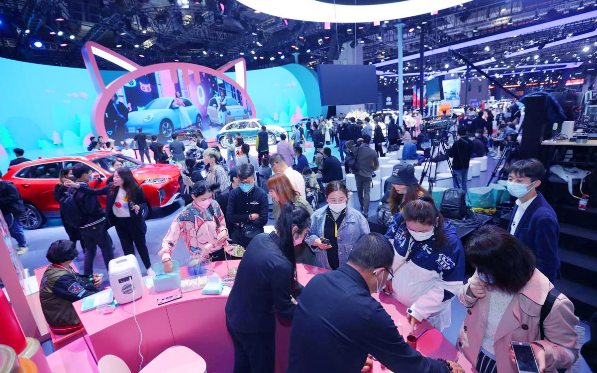 在深圳展位设计策划中，提升展会现场成交率
